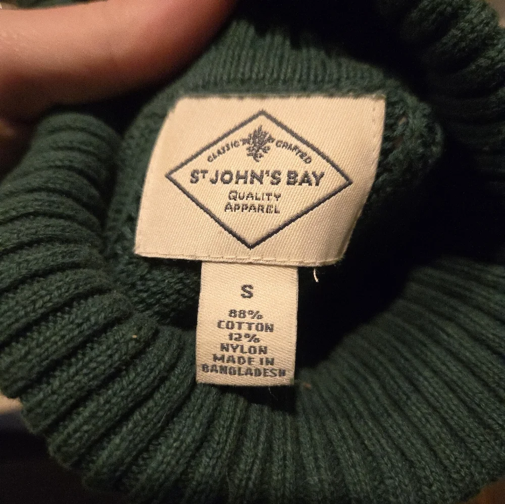 St. John's Bay Forest Green Knit Sweater - Picture 4 of 4